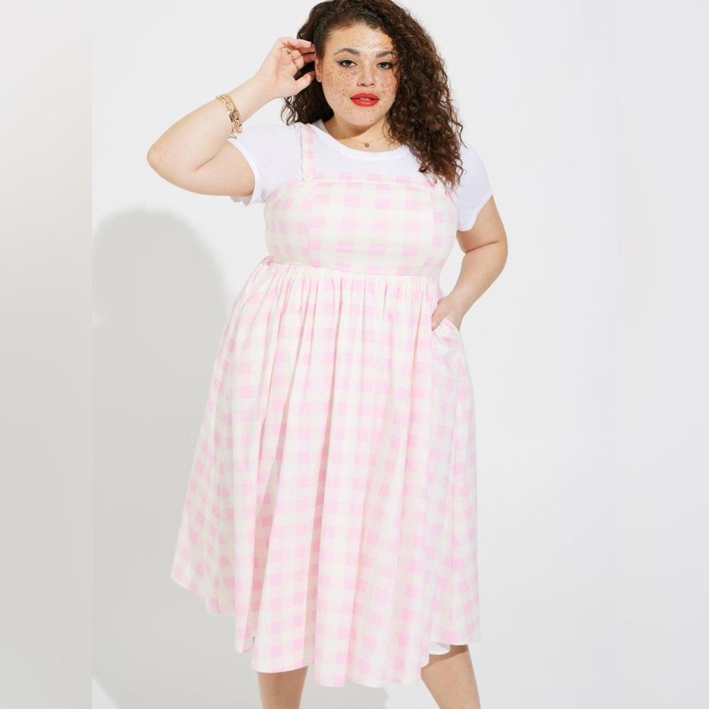Retro Chic Pink Checkered Midi Dress